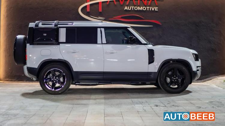 Land Rover Defender 2023