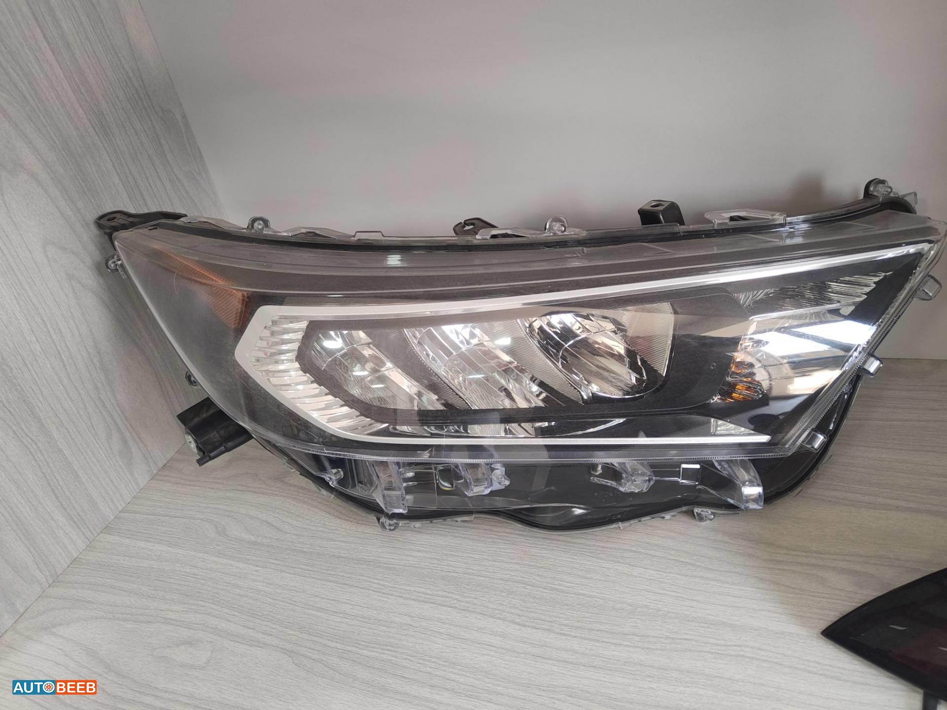 Lights Front light Toyota RAV4