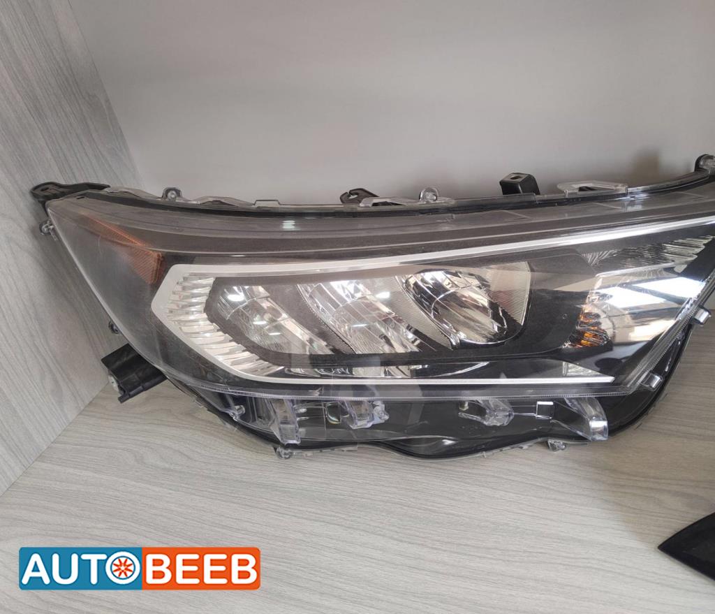 ضوء امامي يمين شمال تويوتا راف فور 2020 2021 2022