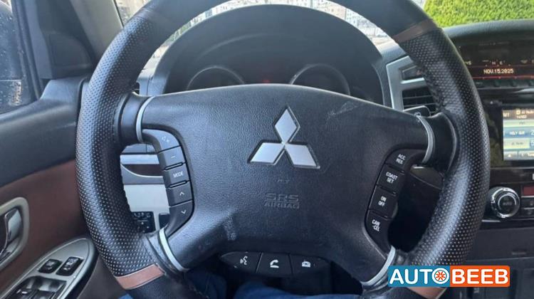 Mitsubishi Pajero 2017