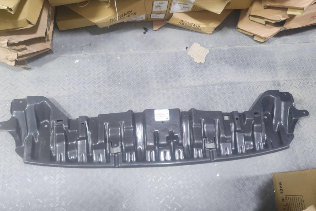 Body  RR BUMPER Toyota Prius