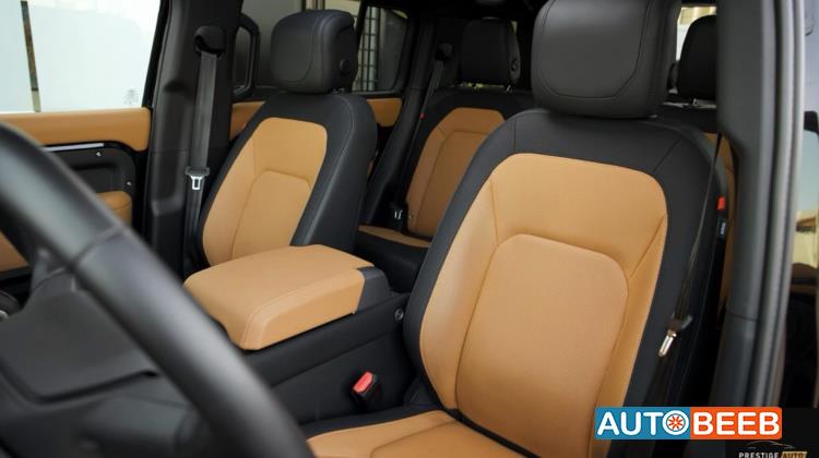 Land Rover Defender 2024