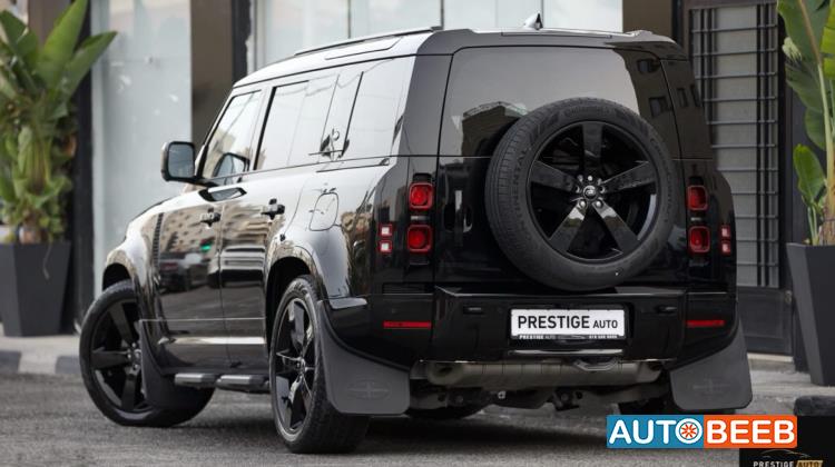 Land Rover Defender 2024