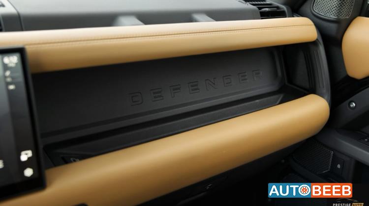 Land Rover Defender 2024