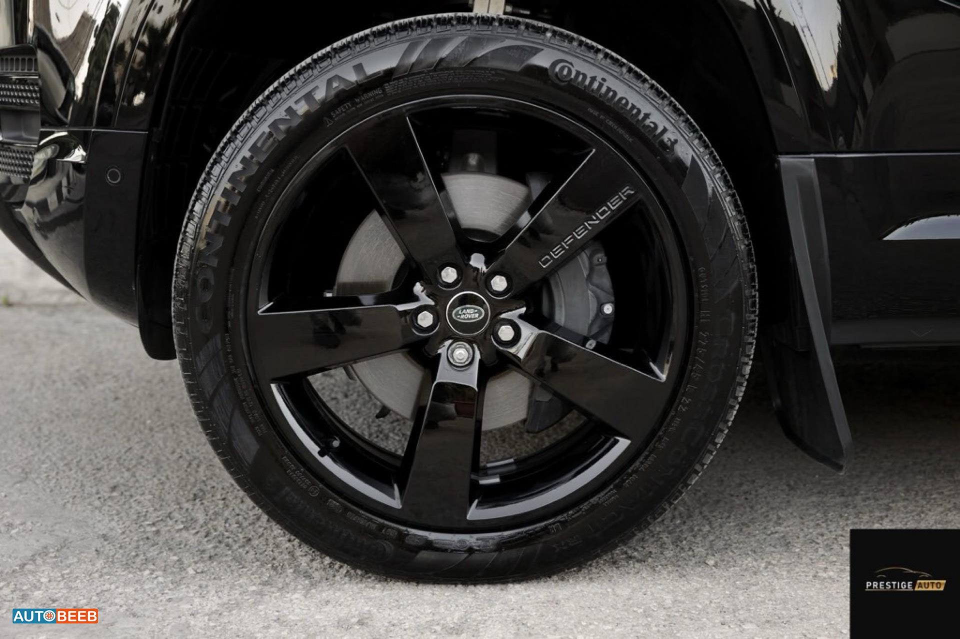 Land Rover Defender 2024