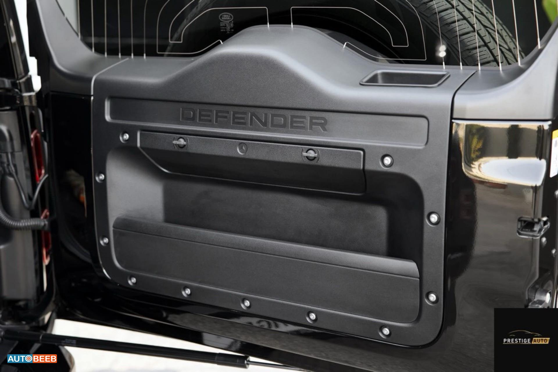 Land Rover Defender 2024