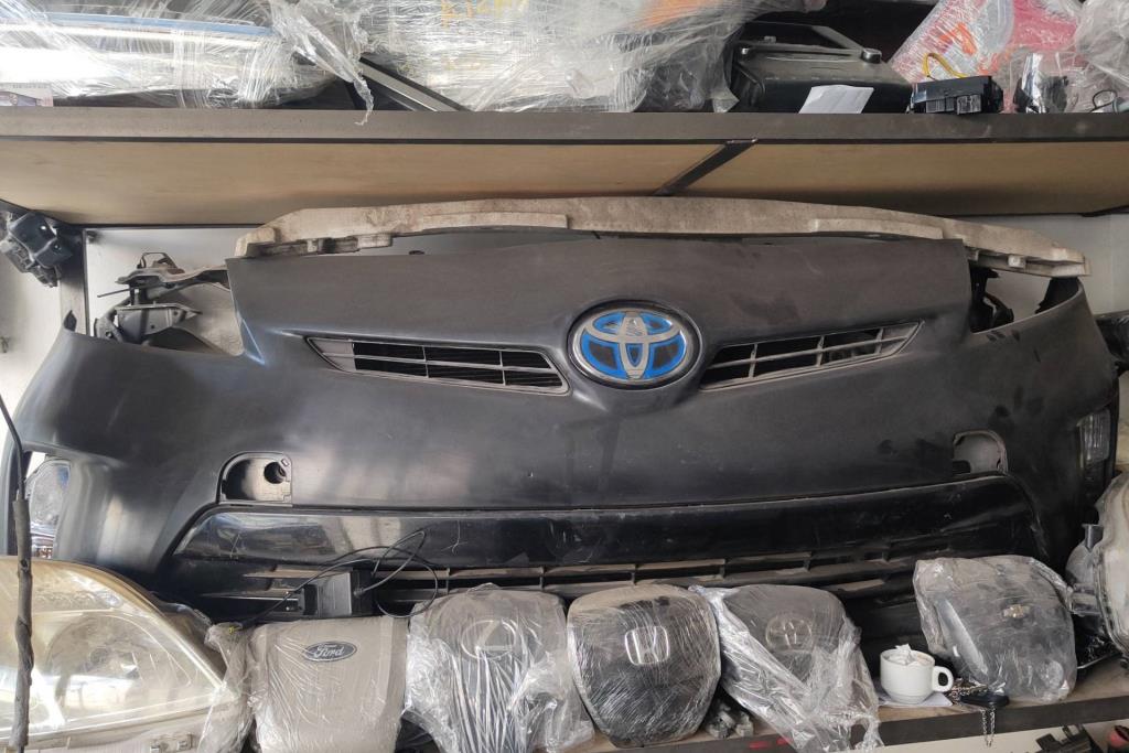 Body  Bumper Toyota Prius