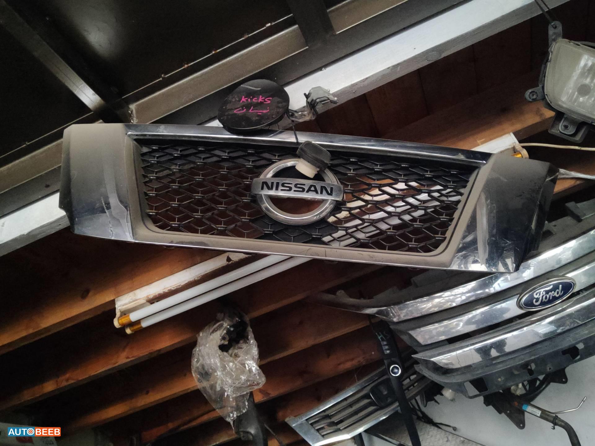 Body  Grilles Nissan Kicks