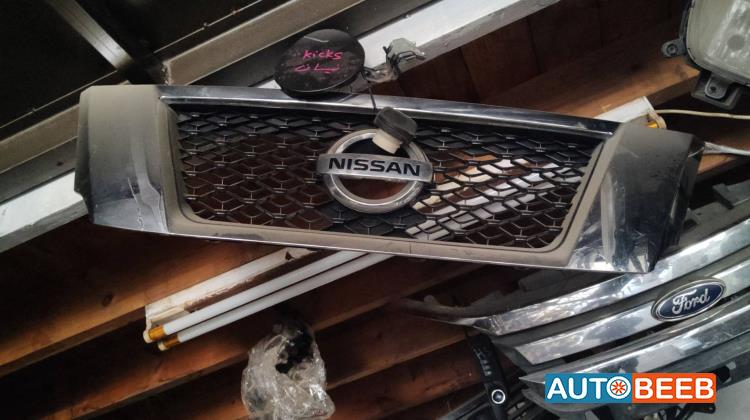 Body  Grilles Nissan Kicks