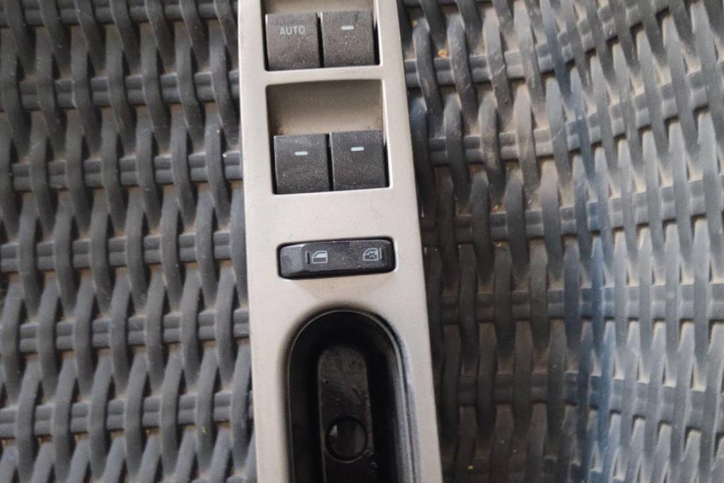 Cabin  Control buttons Ford Fusion