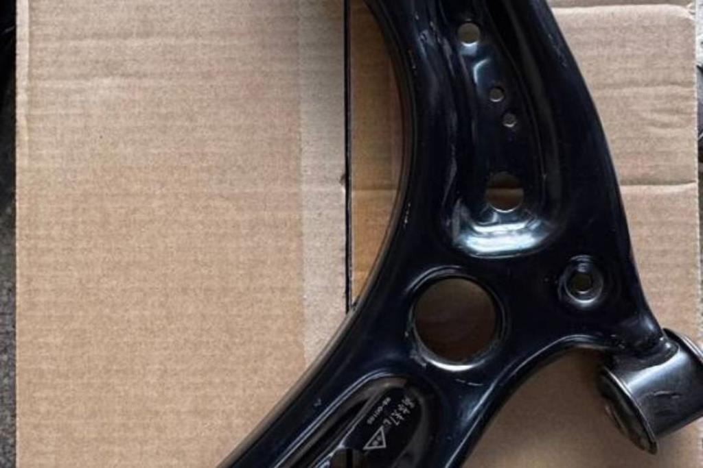 كفة عجل فولكس فاجن لافيدا e جولف جيتا 2019 2020 2021