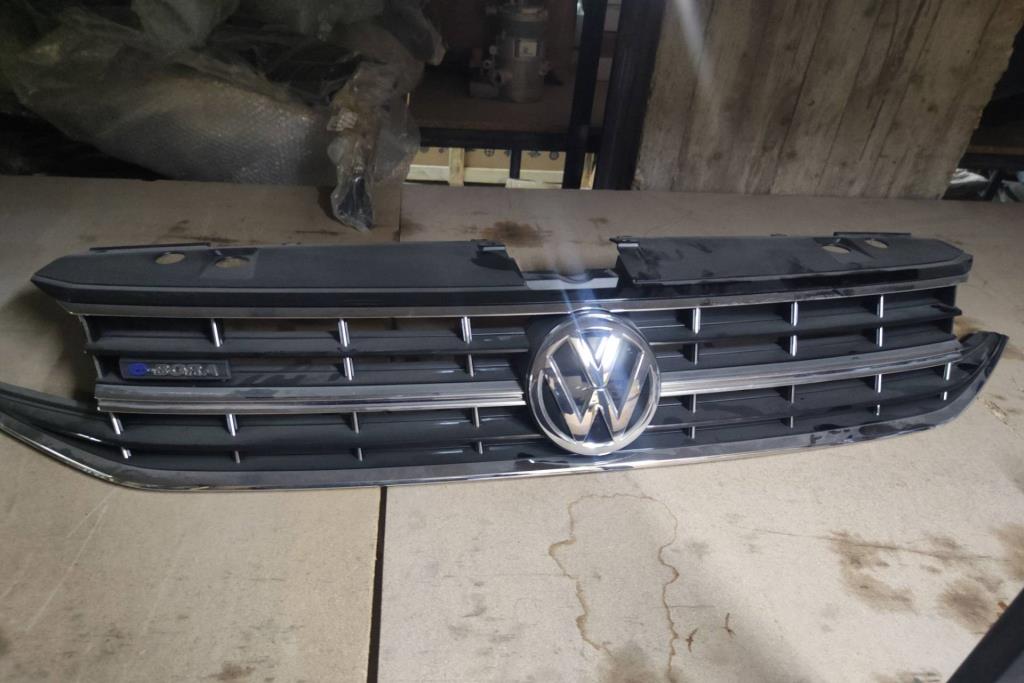 Body  Grilles Volkswagen Bora