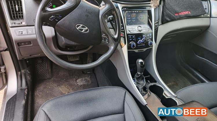 Hyundai Sonata 2012