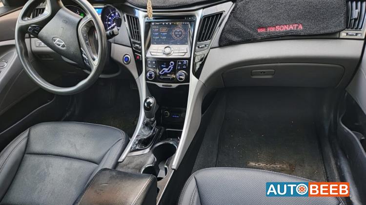 Hyundai Sonata 2012