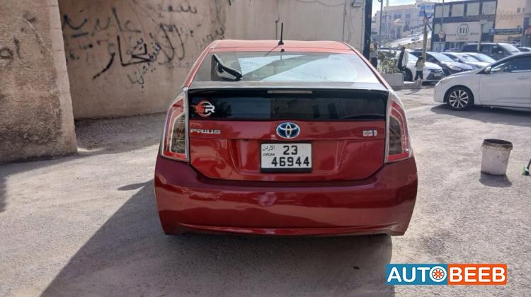 تويوتا بريوس 2012