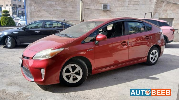 تويوتا بريوس 2012