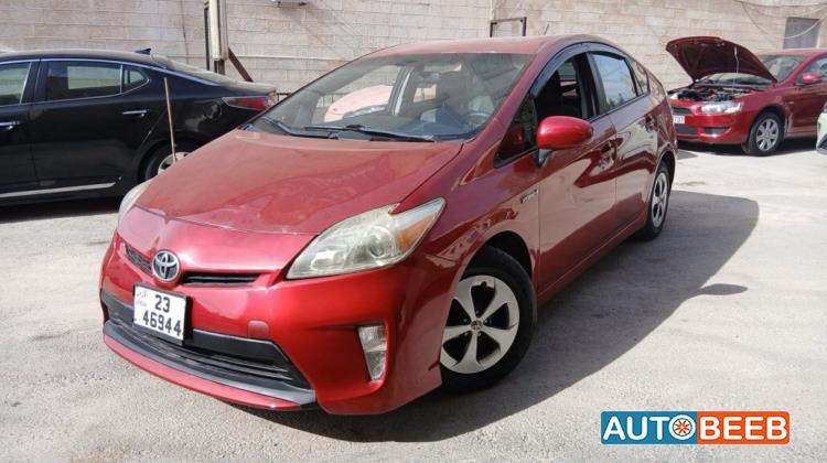 تويوتا بريوس 2012