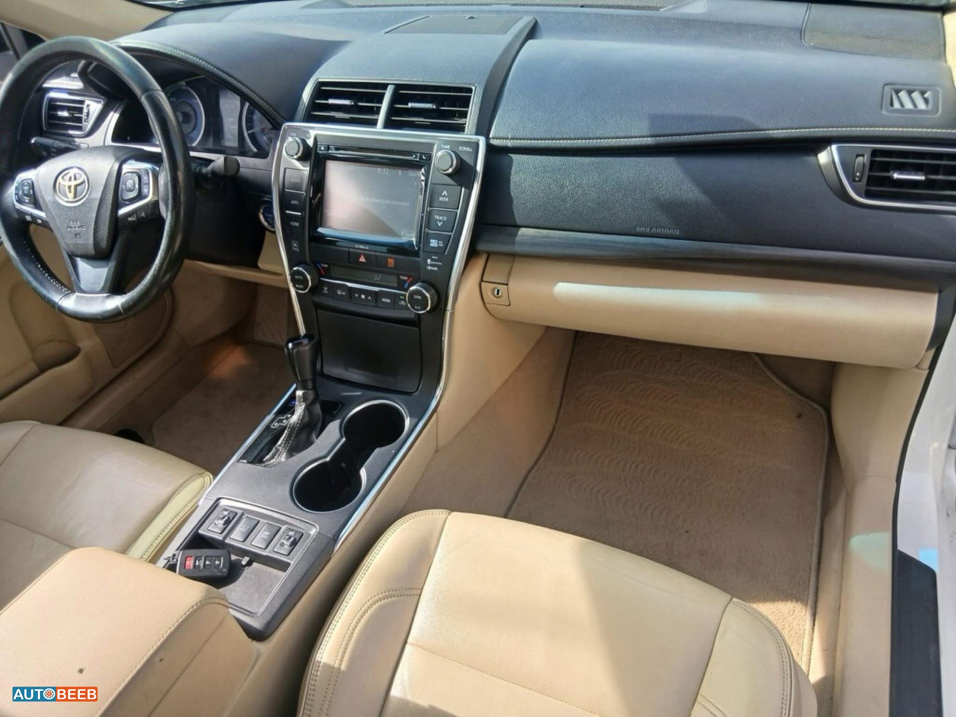 تويوتا كامري 2017