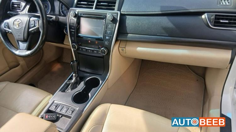 تويوتا كامري 2017