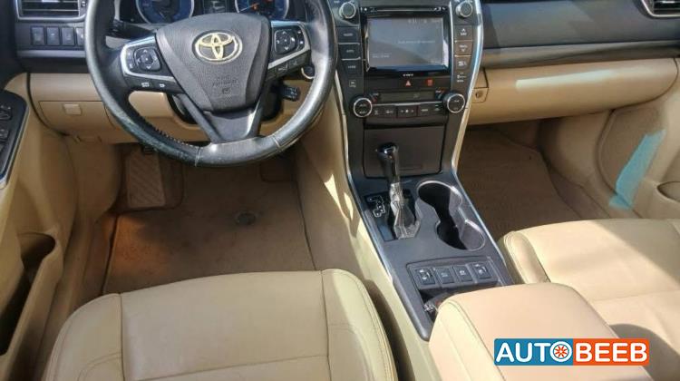 تويوتا كامري 2017