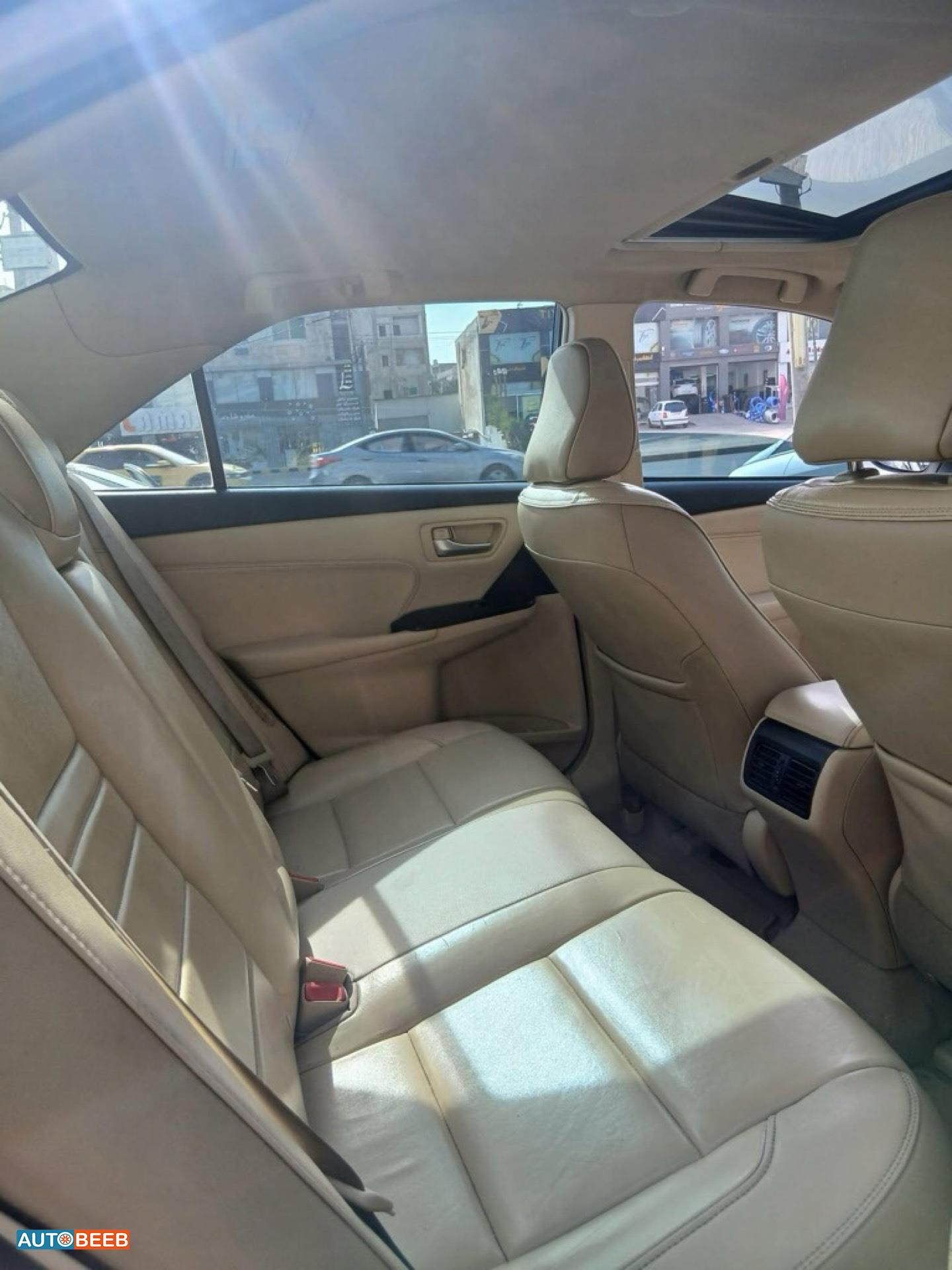 تويوتا كامري 2017