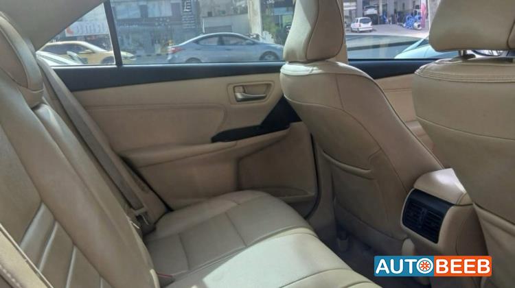 تويوتا كامري 2017