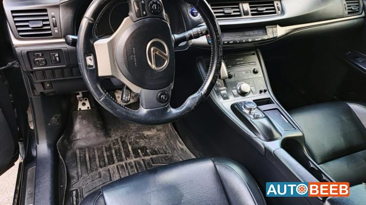 Lexus CT200 2014