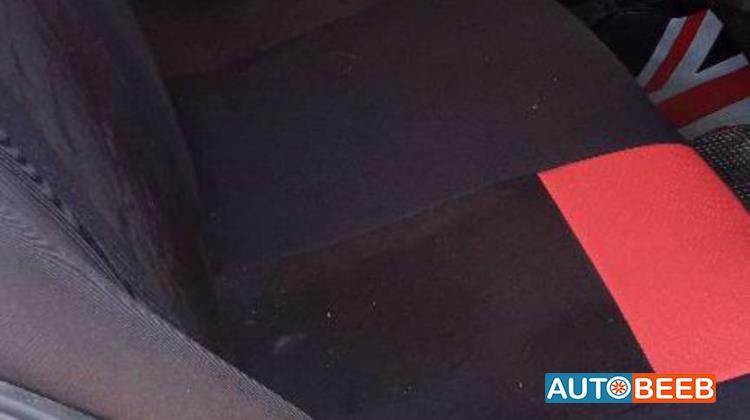 كيا لوتزي 2009