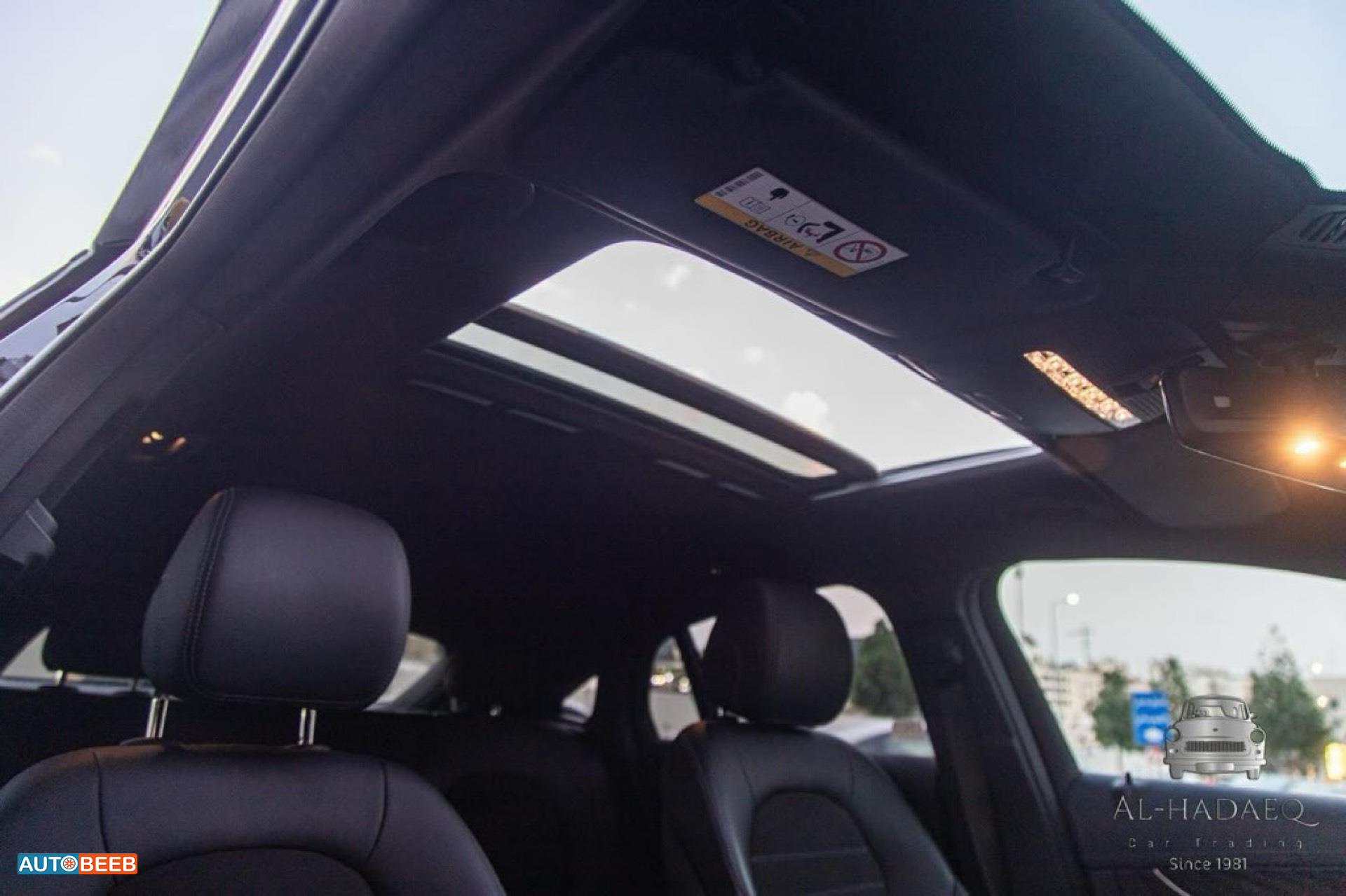 Mercedes Benz GLC200 2022