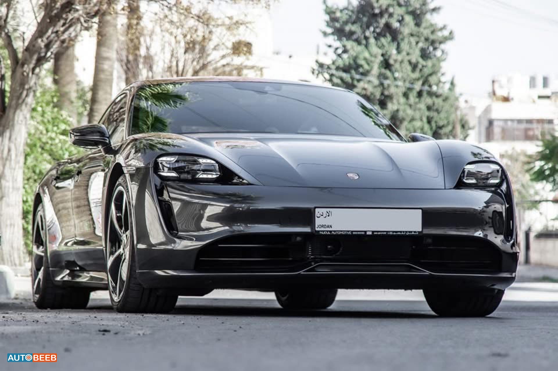 Porsche Taycan 2021