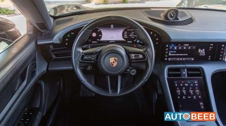 بورش تايكان 2021