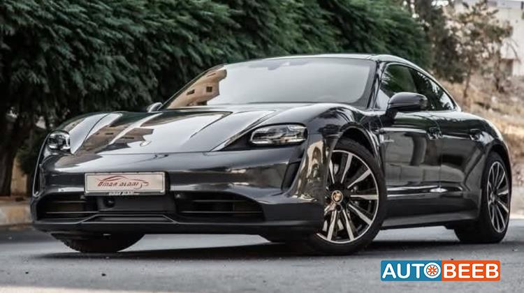 بورش تايكان 2021