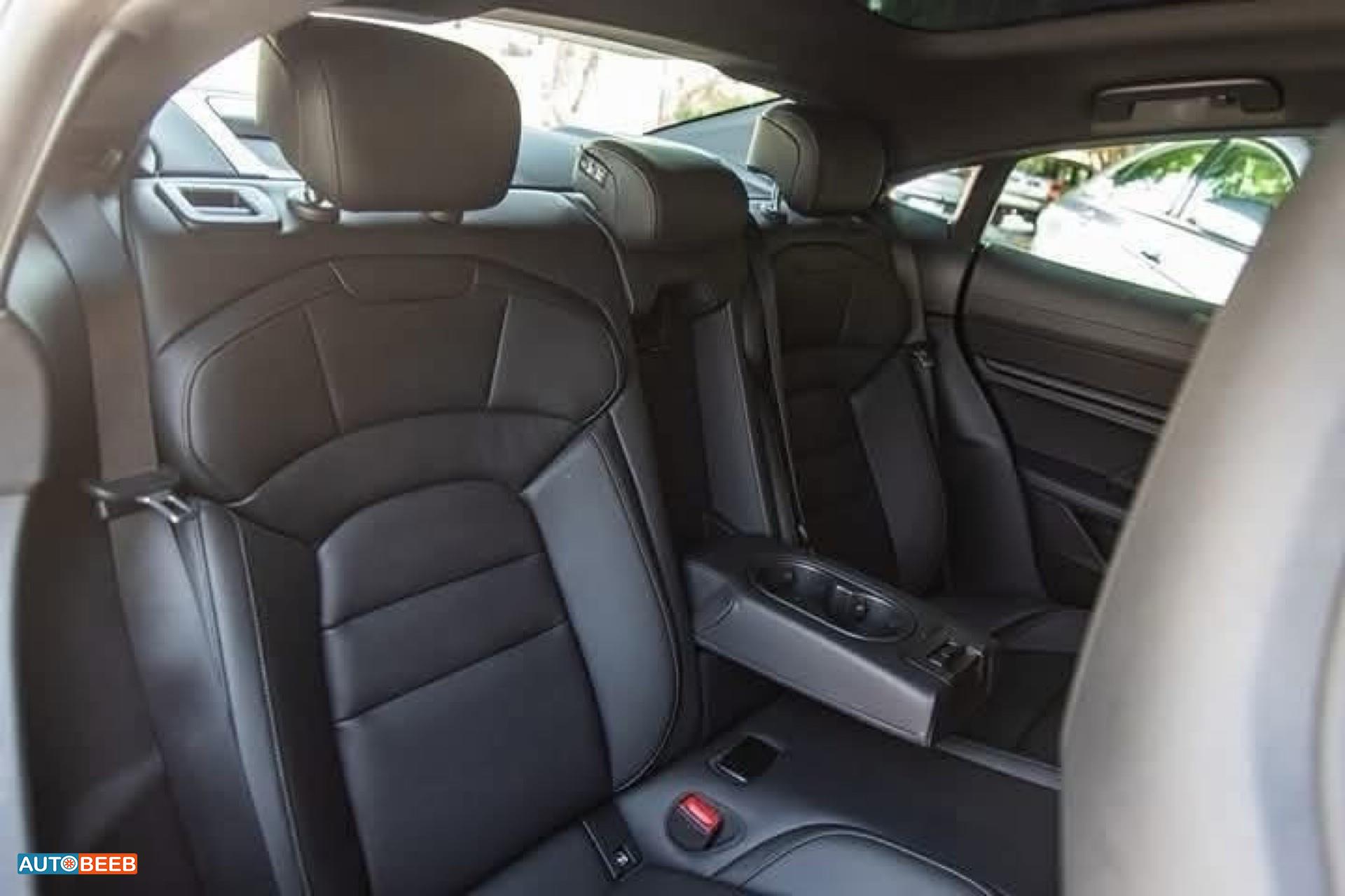 بورش تايكان 2021