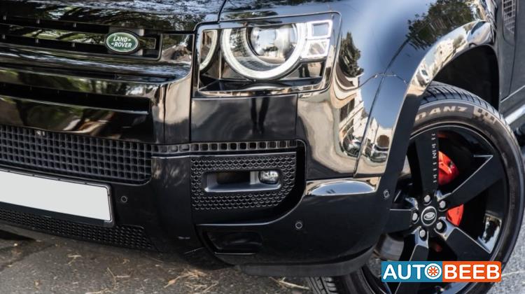 Land Rover Defender 2023