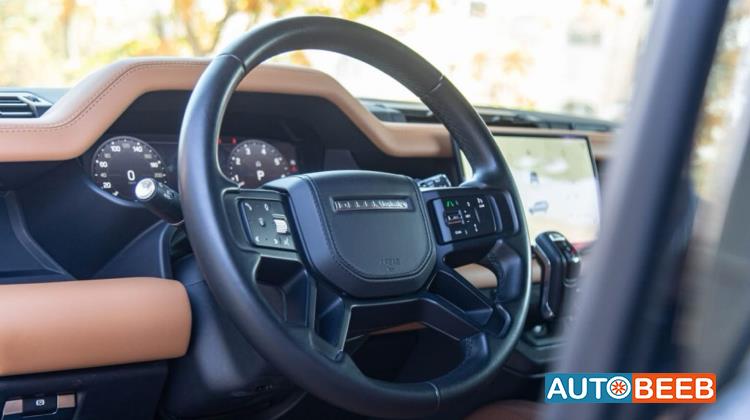 Land Rover Defender 2023