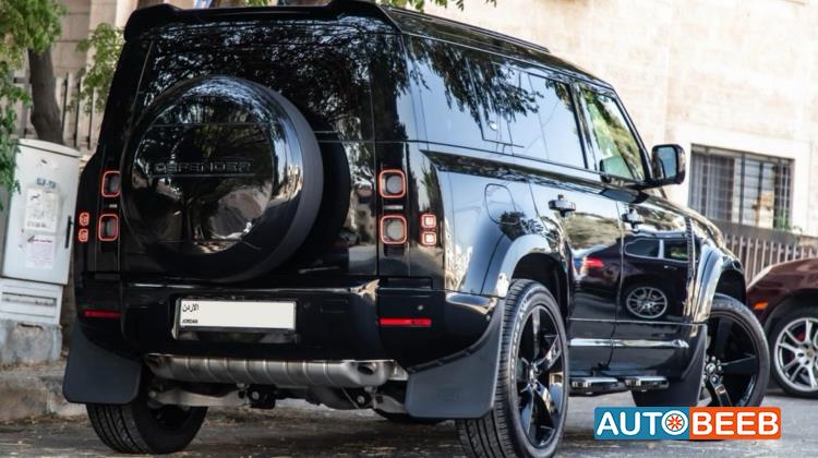 Land Rover Defender 2023