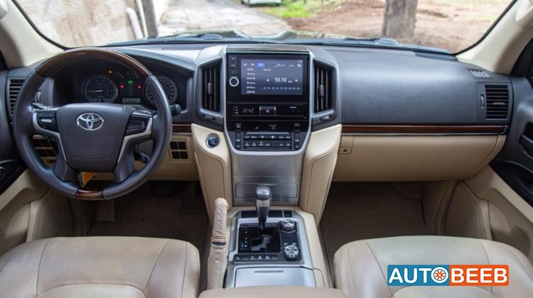 Toyota Land Cruiser 2017