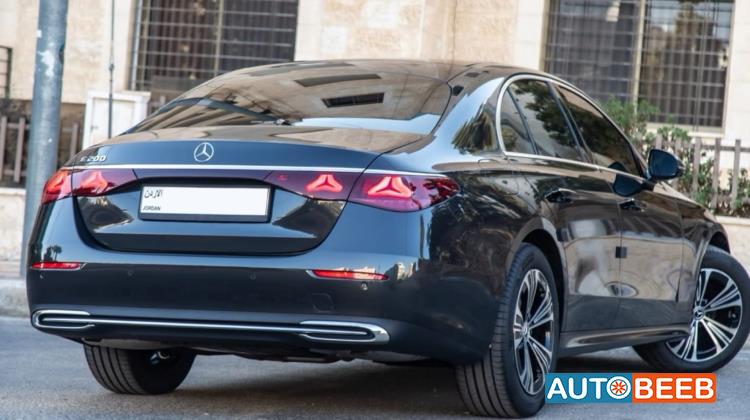 Mercedes Benz E200 2025