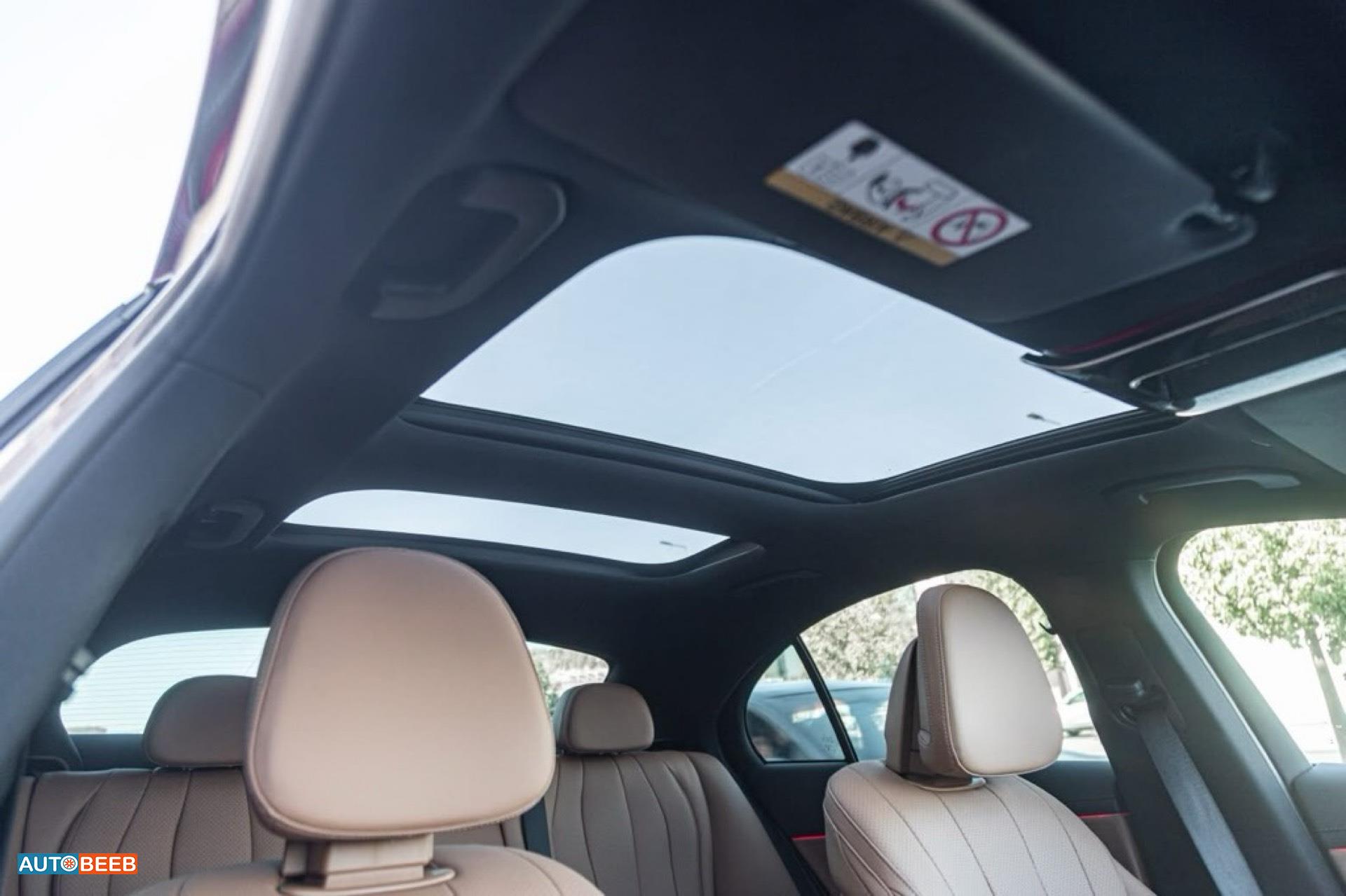 Mercedes Benz E200 2025