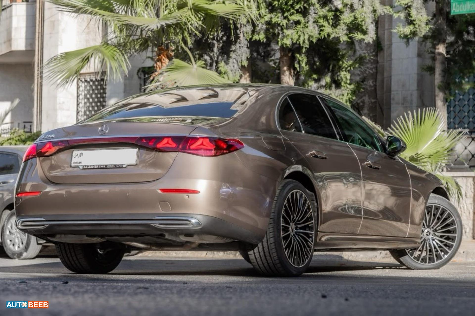 Mercedes Benz E200 2025