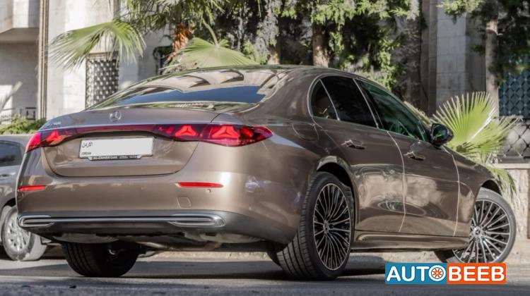 Mercedes Benz E200 2025