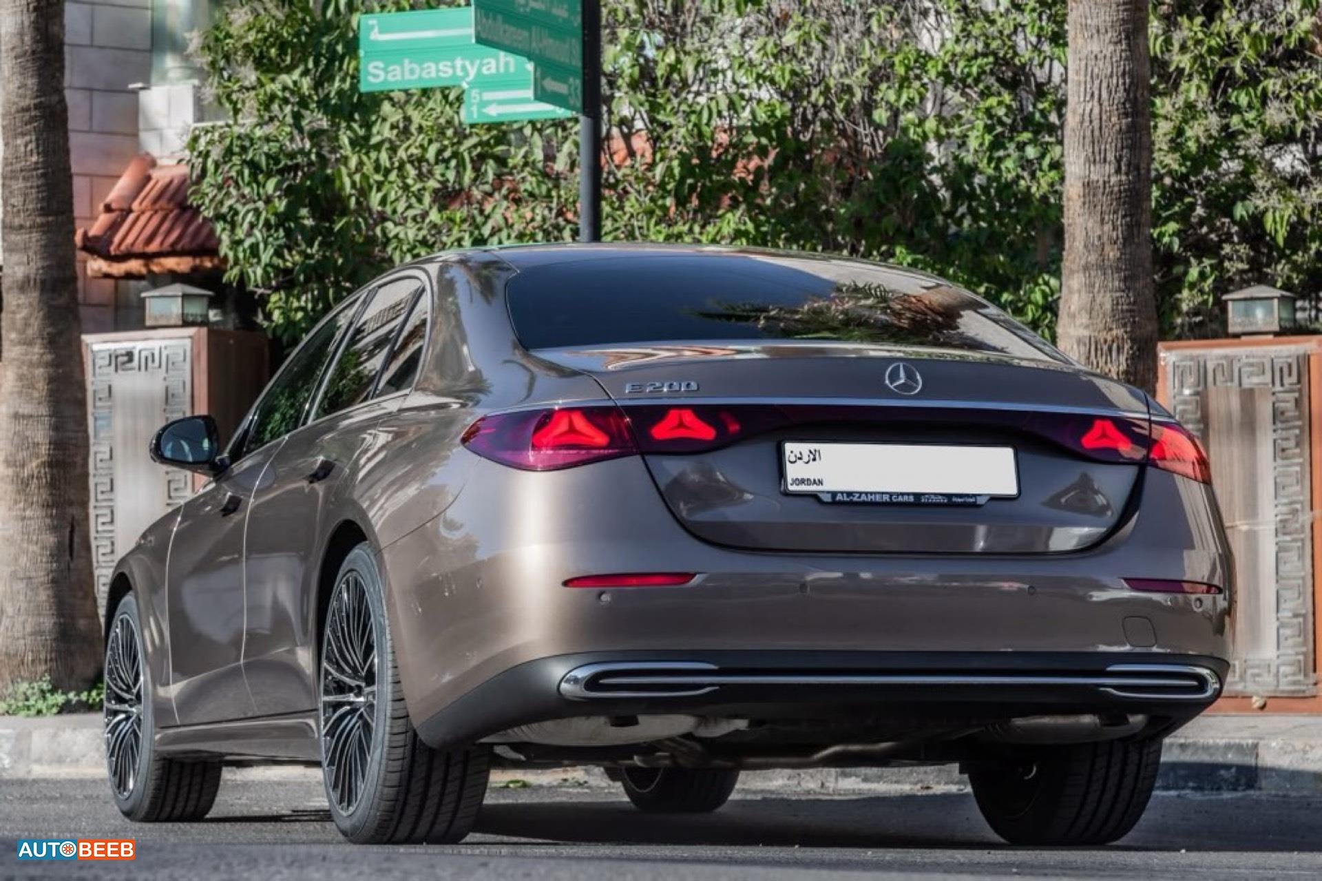 Mercedes Benz E200 2025