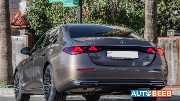 Mercedes Benz E200 2025
