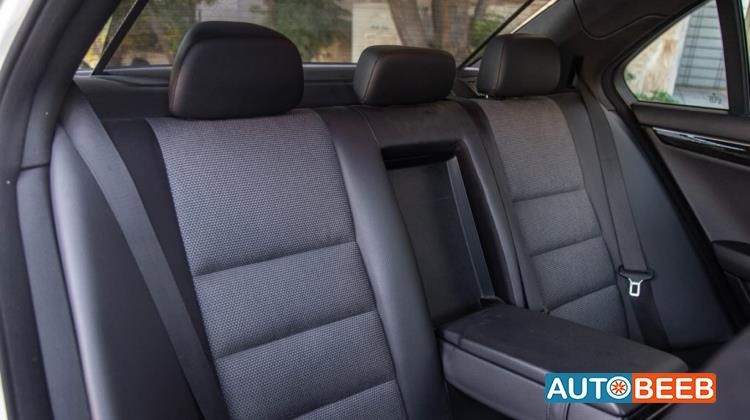 Mercedes Benz C200 2012