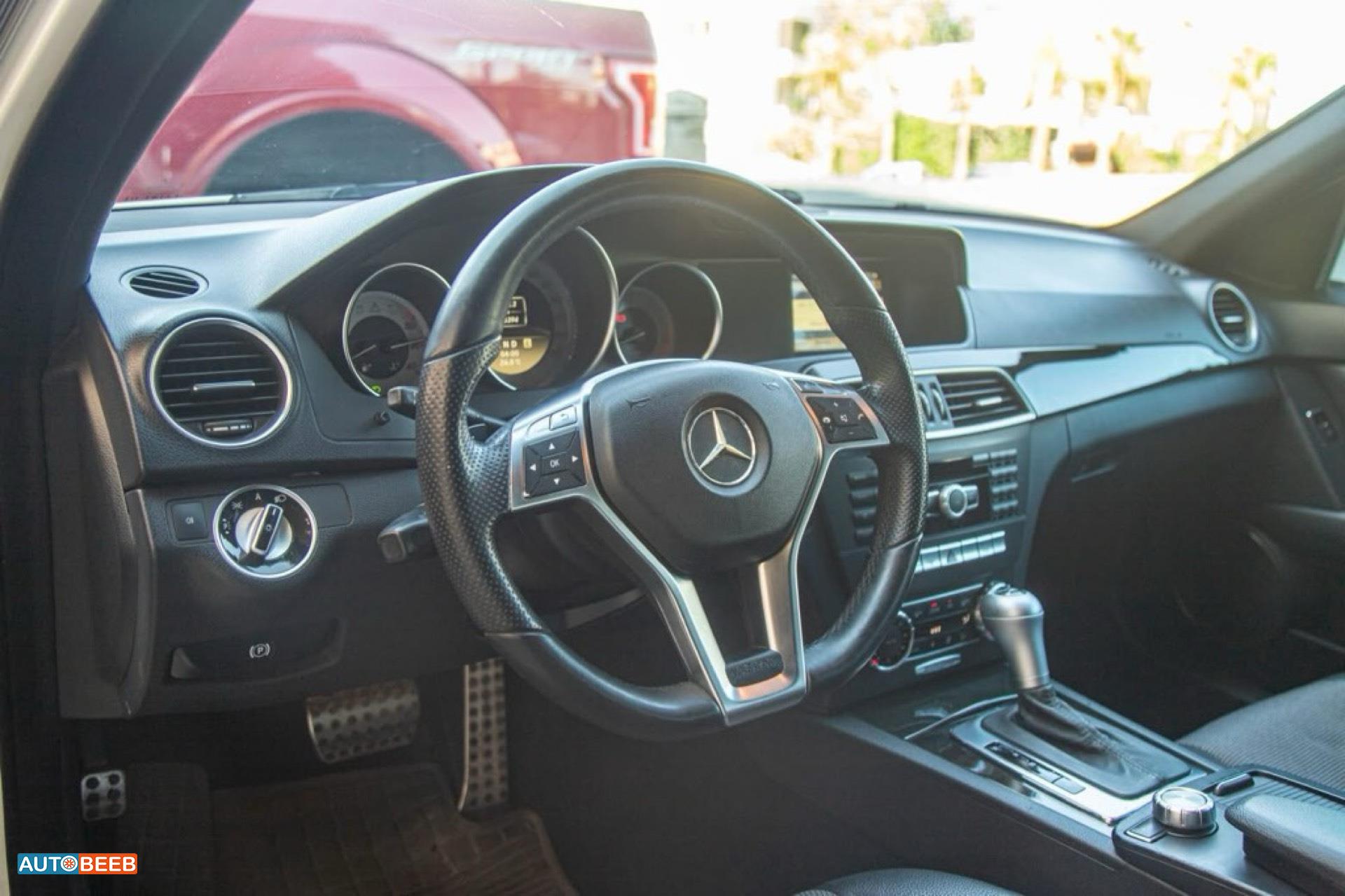 Mercedes Benz C200 2012