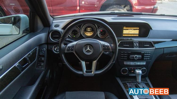 Mercedes Benz C200 2012