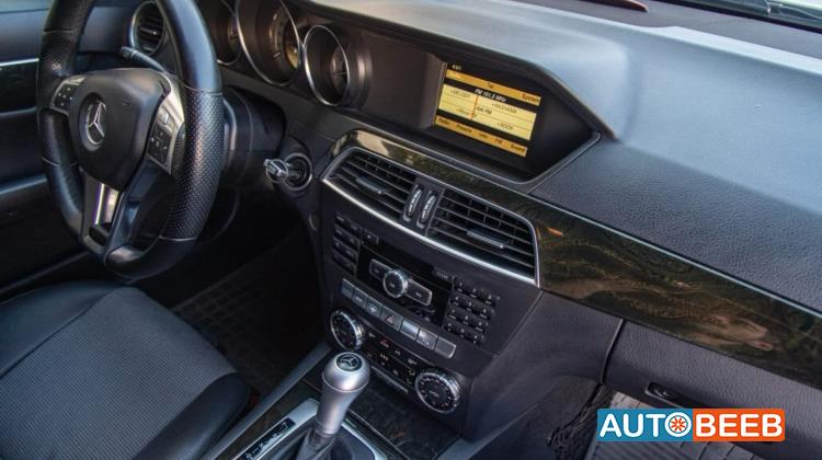 Mercedes Benz C200 2012