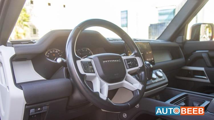 Land Rover Defender 2023