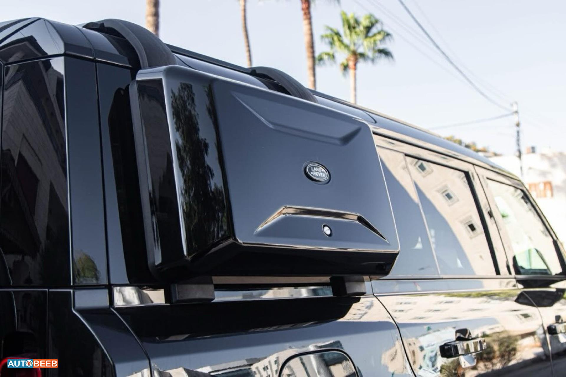 Land Rover Defender 2023