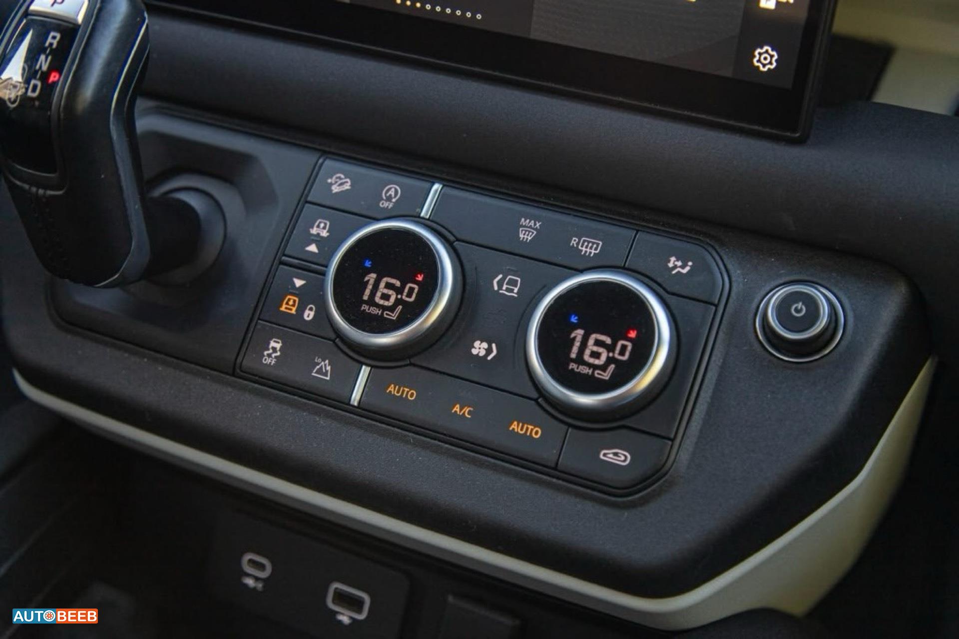 Land Rover Defender 2023